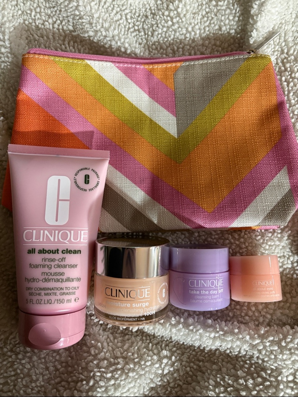 Clinique Skincare 4 Full Size Piece Set With Pouch & Bonus Items 🤩